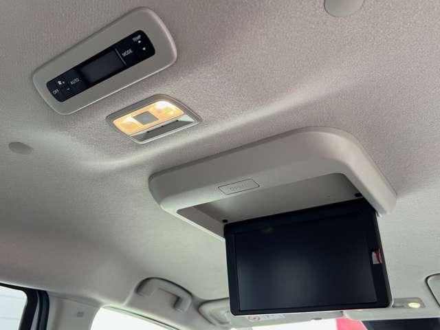 セレナ HSーV ナビ+AVM+Dレコ P-pilot 試乗車 W電動スライド レーダークルコン レーンアシスト 展示試乗車UP LEDランプ ワンオーナー車 盗難防止システム ETC装備 カーテンエアバッグ アルミホイール キーフリー メモリ-ナビ ナビTV(6枚目)