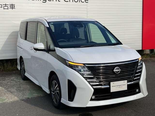 セレナ HSーV ナビ+AVM+Dレコ P-pilot 試乗車 W電動スライド レーダークルコン レーンアシスト 展示試乗車UP LEDランプ ワンオーナー車 盗難防止システム ETC装備 カーテンエアバッグ アルミホイール キーフリー メモリ-ナビ ナビTV(16枚目)