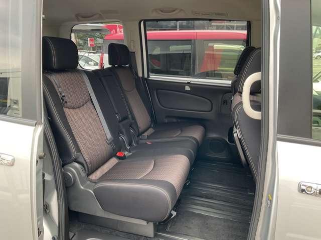 セレナ ２．０　ハイウェイスター　４ＷＤ　８インチナビ　後席モニター　社外ドラレコ　ワンオーナ　パワースライドドア　アラウンドビューモニター　アイスト　ＬＤＷ　ＡＡＣ　メモリーナビ　エアバッグ　ＡＢＳ　ナビＴＶ　パートタイム４ＷＤ　衝突回避ブレーキ　Ｂモニター　ＰＳ　ＰＷ　クルコン（15枚目）