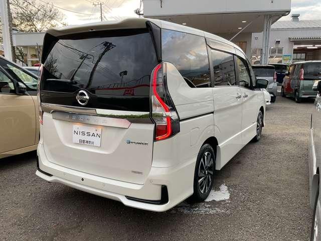セレナ １．２　ｅ－ＰＯＷＥＲ　ＸＶ　エアロ　クルーズコントロール　メモリーナビ　インテリジェントキー　クルーズコントロール　ドラレコ　両側パワースライドドア　アラウンドビューモニター　ＥＴＣ（2枚目）