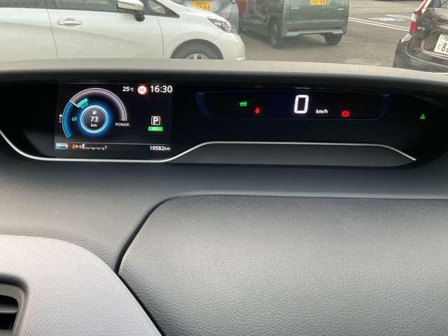 セレナ １．２　ｅ－ＰＯＷＥＲ　ＸＶ　エアロ　クルーズコントロール　メモリーナビ　インテリジェントキー　クルーズコントロール　ドラレコ　両側パワースライドドア　アラウンドビューモニター　ＥＴＣ（4枚目）