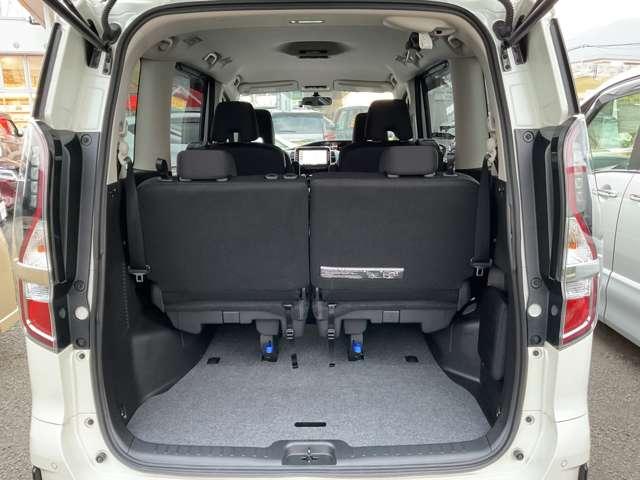 セレナ １．２　ｅ－ＰＯＷＥＲ　ＸＶ　エアロ　クルーズコントロール　メモリーナビ　インテリジェントキー　クルーズコントロール　ドラレコ　両側パワースライドドア　アラウンドビューモニター　ＥＴＣ（20枚目）