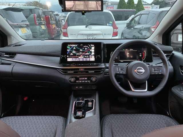 オーラ １．２　Ｇ　ＢＯＳＥサウンドシステム　メーカーナビ　自動（被害軽減）ブレーキ　試乗車アップ　ＬＥＤ　ＬＫＡ　サイドカメラ　ＥＴＣ　ドライブレコーダー　カーテンエアバッグ　イモビライザー　アルミホイール　禁煙　インテリジェントキー　パワーウィンドウ（3枚目）