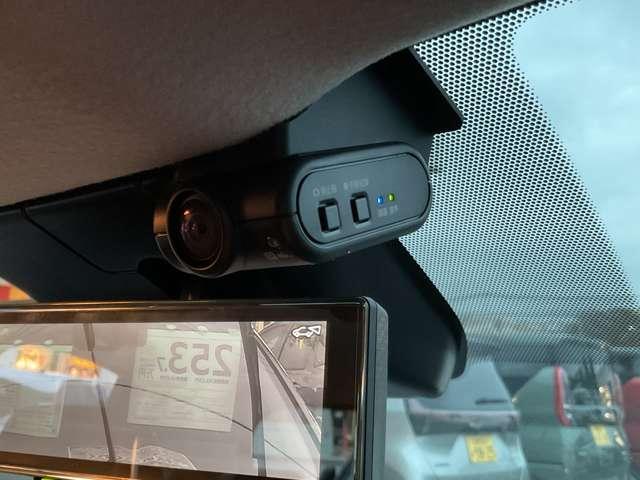 オーラ １．２　Ｇ　ＢＯＳＥサウンドシステム　メーカーナビ　自動（被害軽減）ブレーキ　試乗車アップ　ＬＥＤ　ＬＫＡ　サイドカメラ　ＥＴＣ　ドライブレコーダー　カーテンエアバッグ　イモビライザー　アルミホイール　禁煙　インテリジェントキー　パワーウィンドウ（11枚目）