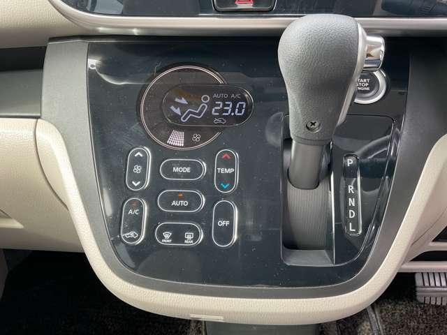 デイズルークス ６６０　Ｘ　左側オートスライドドア　メモリーナビ　アラウンドビューモニター　インテリキー　アイドリングストップ　リヤシーリングファン　プラスチックバイザー　ワンオーナー（10枚目）