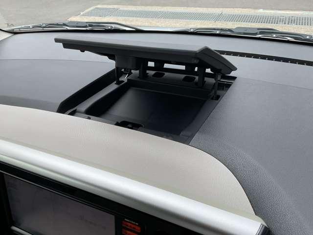 デイズルークス ６６０　Ｘ　左側オートスライドドア　メモリーナビ　アラウンドビューモニター　インテリキー　アイドリングストップ　リヤシーリングファン　プラスチックバイザー　ワンオーナー（11枚目）