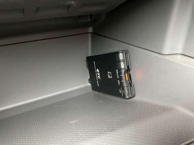 ＮＶ２００バネットワゴン １．６　１６Ｘ－２Ｒ　スライドサイドウィンドウ　ＥＴＣ　記録簿　助手席エアバック　１オーナー　パワーステアリング　ＥＴＣ　パワーウィンドウ　運転席エアバッグ　ＡＢＳ　エアコン　リモコンキー（8枚目）