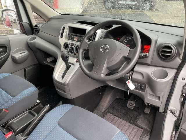ＮＶ２００バネットワゴン １．６　１６Ｘ－２Ｒ　スライドサイドウィンドウ　ＥＴＣ　記録簿　助手席エアバック　１オーナー　パワーステアリング　ＥＴＣ　パワーウィンドウ　運転席エアバッグ　ＡＢＳ　エアコン　リモコンキー（9枚目）
