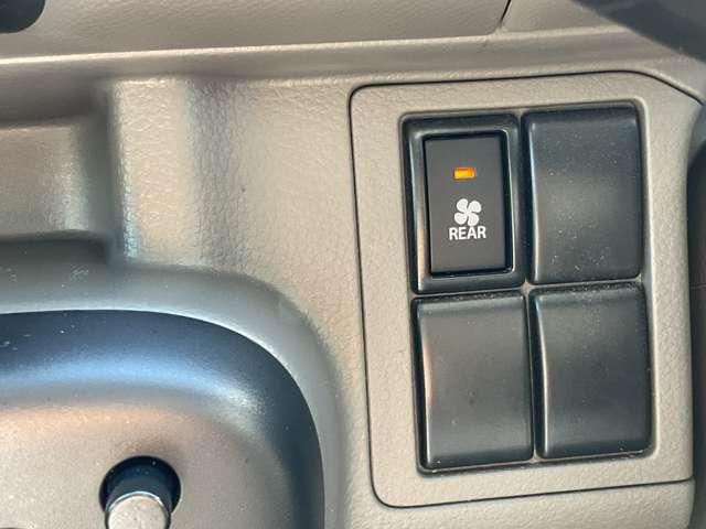 NV100クリッパーバン 660 GX ハイルーフ 社外メモリーナビ バックモニター キーレスエントリーキー パワーウィンドー 助手席エアバック アイドリングストップ ドラレコ エアコン ワンオーナー ETC レーンアシスト 運転席エアバック 記録簿有 パワステ ABS ワンセグ(7枚目)