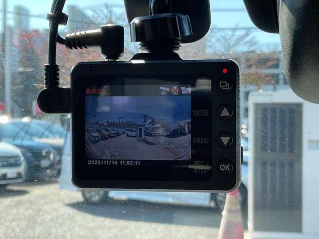 NV100クリッパーバン 660 GX ハイルーフ 社外メモリーナビ バックモニター キーレスエントリーキー パワーウィンドー 助手席エアバック アイドリングストップ ドラレコ エアコン ワンオーナー ETC レーンアシスト 運転席エアバック 記録簿有 パワステ ABS ワンセグ(14枚目)