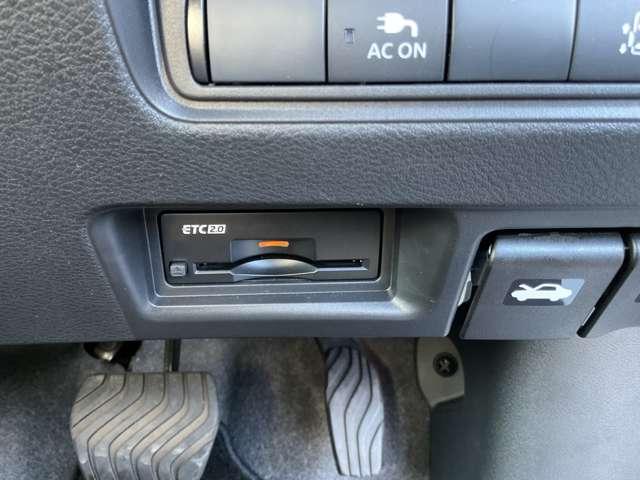 セレナ 1.4 e-POWER ハイウェイスターV 弊社展示試乗車 後席モニター 寒冷地仕様 自動(被害軽減)ブレーキ 展示試乗車UP LDP 追従クルーズ LEDランプ 寒冷地仕様 バックモニター 禁煙 アルミホイール ドライブレコーダ ETC 記録簿 盗難防止システム スマートキー 1オナ(11枚目)