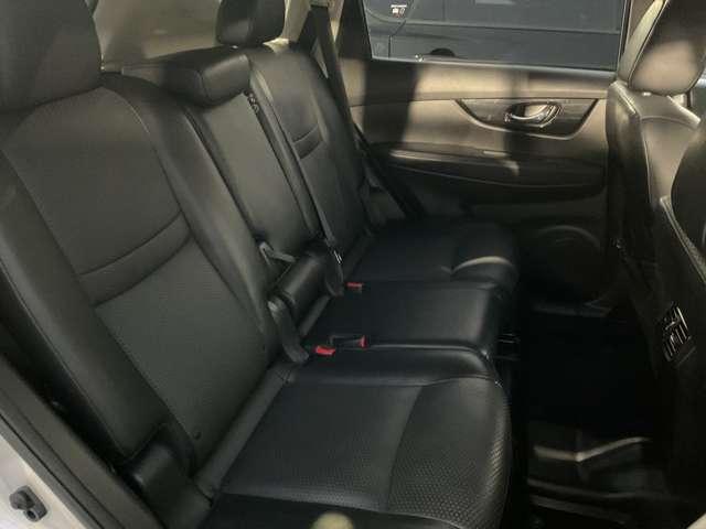 エクストレイル ２．０　２０Ｘｉ　２列車　４ＷＤ　９インチナビ　１１インチ後席モニター　セキュリティ　リアカメラ　ワンオナ　追従クルーズ　ＬＥＤ　ドライブレコーダ　インテリジェントキー　ＬＤＷ　サイドカメラ　ＥＴＣ　Ａストップ　ＡＡＣ　ナビ＆ＴＶ　メモリーナビ　キーフリー　アルミホイール（18枚目）