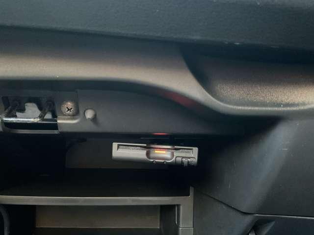 ノート １．２　ｅ－ＰＯＷＥＲ　メダリスト　メモリーナビ　アラウンドビューモニター　スマートルームミラー　社外ドラレコ　ＥＴＣ　ＬＥＤオートライト　フォグランプ　エマージェンシーブレーキ　踏み間違い防止　プラスチックバイザー　インテリキー　オートエアコン（10枚目）