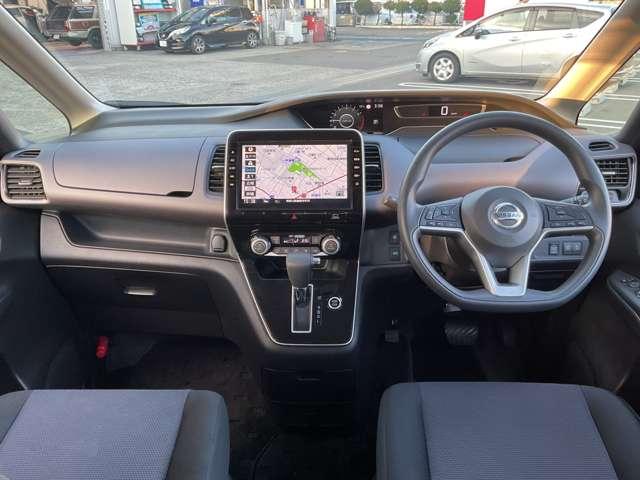 セレナ ２．０　ＸＶ　４ＷＤ　クルーズコントロール　メモリーナビ　レーンアシスト　インテリジェントキー　パワーウィンドウ　盗難防止装置　ドラレコ　ワンオーナー　ＥＣＯモード　両側パワースライドドア　メモリーナビ　アラウンドビューモニター　バックカメラ　４ＷＤ　ＥＴＣ（3枚目）