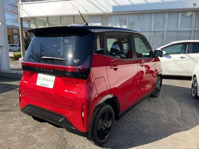 サクラ Ｘ　９０周年記念車　９インチナビ　ドライブレコーダー　ＬＥＤヘッドランプ　全方位Ｍ　アルミホイール　インテリジェントキー　ＥＴＣ　ドライブレコーダー　メモリーナビ　車線逸脱警報　エマージェンシブレーキ（4枚目）