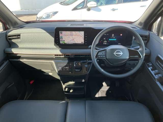 サクラ Ｘ　９０周年記念車　９インチナビ　ドライブレコーダー　ＬＥＤヘッドランプ　全方位Ｍ　アルミホイール　インテリジェントキー　ＥＴＣ　ドライブレコーダー　メモリーナビ　車線逸脱警報　エマージェンシブレーキ（5枚目）