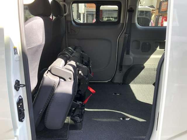 ＮＶ２００バネットワゴン １６Ｘ－２Ｒ（５ナンバー車）１オーナー弊社ユーザー様お下取車　『見て！さわって！ご確認ください！』　掲載車へのお問い合わせや現車確認（来店予約）、ご相談お待ちしております。　日産神奈川Ｃａｒスクエア湘南台　【営業時間　１０：００〜１８：００　定休日　火曜水曜】（38枚目）