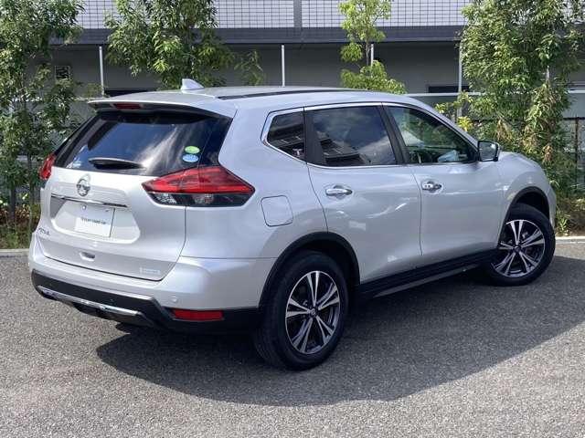 エクストレイル ２．０　２０Ｘｉ　２列車　プロパイロット　ブルーレイ　ＥＴＣ２．０ドラレコ　アイドリングストップ車　ＬＥＤヘットライト　Ｒカメラ　盗難防止装置　インテリキー　レーンキープアシスト　ＥＴＣ　ドライブレコーダー　記録簿　キーフリー　１オーナー　ＴＶナビ　オートエアコン　ＡＢＳ（2枚目）