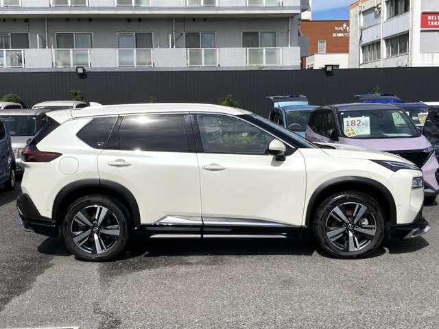 エクストレイル Ｇ　ｅ－４ＯＲＣＥ　走行３２５８キロ　元日産神奈川展示試乗車　【ＡＷＩＮ製エアロ３点装着車】プロパイロット　カーナビ　アラウンドビューモニター　ＥＴＣ２．０　車内撮影用カメラ付きドラレコ　パワーシート※お問合わせへの回答は営業日（火／水曜休）のみの返信となります（17枚目）