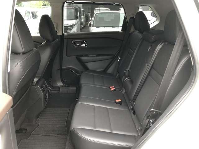エクストレイル Ｇ　ｅ－４ＯＲＣＥ　走行３２５８キロ　元日産神奈川展示試乗車　【ＡＷＩＮ製エアロ３点装着車】プロパイロット　カーナビ　アラウンドビューモニター　ＥＴＣ２．０　車内撮影用カメラ付きドラレコ　パワーシート※お問合わせへの回答は営業日（火／水曜休）のみの返信となります（20枚目）