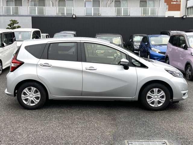 ノート X 走行31710キロ 1オーナー弊社ユーザー様お下取車 【車検整備付き】 踏み間違い衝突防止アシスト 日産純正フルセグ対応カーナビ アラウンドビューモニター 車線逸脱警報 インテリジェントキー ※お問合わせへの回答は営業日(火/水曜休)のみの返信となります(23枚目)