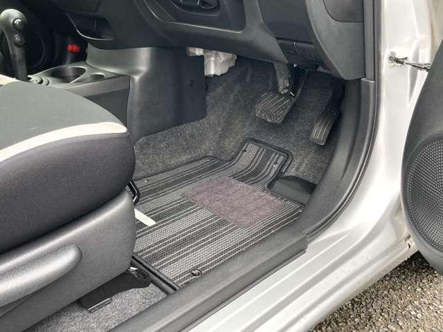 ノート X 走行31710キロ 1オーナー弊社ユーザー様お下取車 【車検整備付き】 踏み間違い衝突防止アシスト 日産純正フルセグ対応カーナビ アラウンドビューモニター 車線逸脱警報 インテリジェントキー ※お問合わせへの回答は営業日(火/水曜休)のみの返信となります(36枚目)