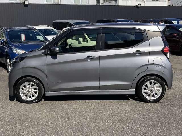 デイズ ハイウェイスターX 1オーナー弊社ユーザー下取車3521キロ 『おそらく禁煙車として使われていた様子のお車です』 プロパイロット 日産純正カーナビ バックカメラ 踏み間違い衝突防止アシスト LED ※お問合わせへの回答は営業日【火/水曜休】のみの返信となります。(17枚目)