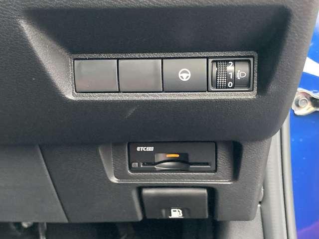 ノート 1.2 X 禁煙車カーナビ全周囲カメラETC2.0ドラレコ リアカメラ 衝突被害軽減ブレ-キ 全方位カメラ ETC付 禁煙車 LEDヘッドライト レーダークルーズ レーンアシスト インテリジェントキー ワンオーナー ドラレコ 整備記録簿 盗難防止システム(17枚目)