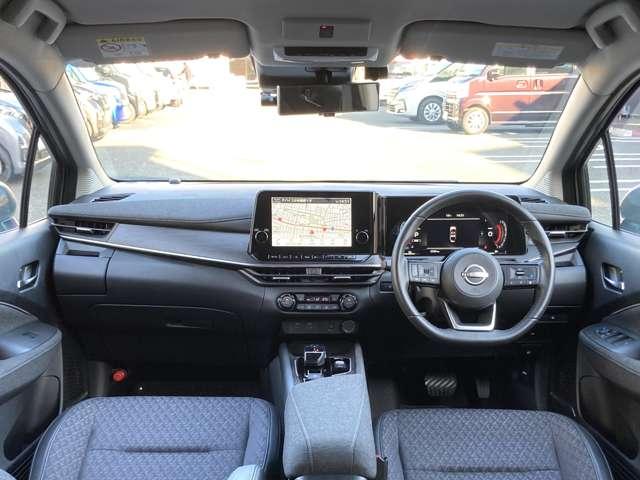 オーラ G 2WD 走行2558キロ 元日産神奈川新車店舗展示試乗車 車体色:ステルスグレーP 禁煙車 BOSE プロパイロット カーナビ アラウンドビューモニター ETC2.0 車内撮影用カメラ付きドラレコ※お問合わせへの回答は営業日(火/水曜休)のみの返信となります(4枚目)