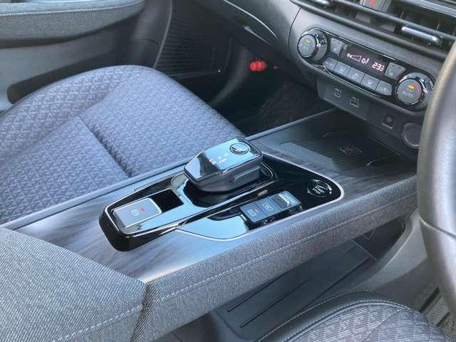 オーラ G 2WD 走行2558キロ 元日産神奈川新車店舗展示試乗車 車体色:ステルスグレーP 禁煙車 BOSE プロパイロット カーナビ アラウンドビューモニター ETC2.0 車内撮影用カメラ付きドラレコ※お問合わせへの回答は営業日(火/水曜休)のみの返信となります(43枚目)