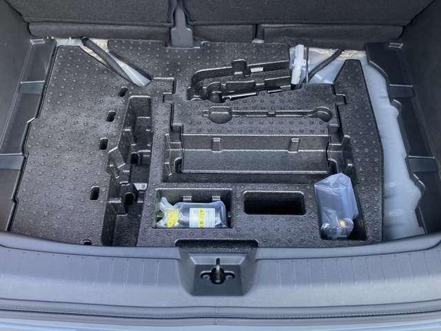 オーラ G 2WD 走行2558キロ 元日産神奈川新車店舗展示試乗車 車体色:ステルスグレーP 禁煙車 BOSE プロパイロット カーナビ アラウンドビューモニター ETC2.0 車内撮影用カメラ付きドラレコ※お問合わせへの回答は営業日(火/水曜休)のみの返信となります(45枚目)