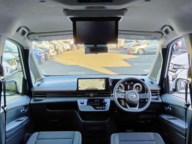 セレナ ハイウェイスターＶ　元弊社試乗車（社有車）　走行７３２１キロ　禁煙車　後席モニター　両側オートスライドドア　セレナ純正カーナビ　アラウンドビューモニター　ＥＴＣ２．０　ドラレコ　メーカー新車保証継承　※お問合わせへの回答は営業日（火／水曜休）のみの返信となります（4枚目）