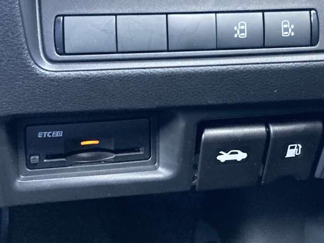 セレナ ハイウェイスターＶ　元弊社試乗車（社有車）　走行７３２１キロ　禁煙車　後席モニター　両側オートスライドドア　セレナ純正カーナビ　アラウンドビューモニター　ＥＴＣ２．０　ドラレコ　メーカー新車保証継承　※お問合わせへの回答は営業日（火／水曜休）のみの返信となります（11枚目）