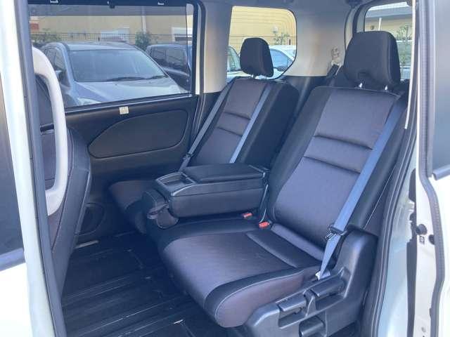 セレナ ハイウェイスターＶセレクション１オーナー弊社ユーザー様下取車　ＬＥＤ　プロパイロット　両側オートスライドドア　後席モニター　ブルーレイ再生カーナビ　アラウンドビューモニター　ＥＴＣ２．０　ドラレコ　※お問合わせへの回答は営業日（火／水曜休）のみの返信となります（19枚目）