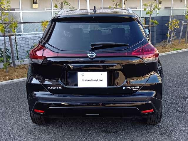 キックス 1.2 X FOUR (e-POWER) 4WD 後期型 4WD 禁煙車 メーカー新車保証継承 テレビ LEDライト 踏み間違い防止 アラウンドビュ- ETC 禁煙車 盗難防止システム 車線逸脱警報 インテリキー バックモニター ワンオーナー オートエアコン 4WD アルミホイール 記録簿付き(12枚目)