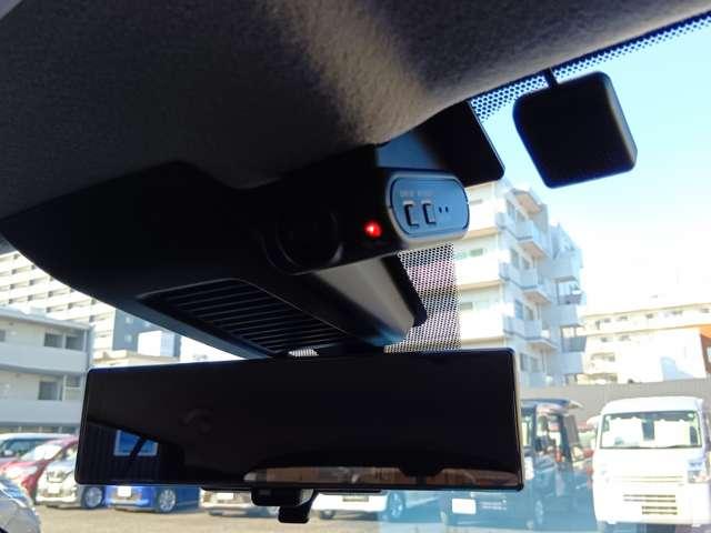 キックス 1.2 X FOUR (e-POWER) 4WD 後期型 4WD 禁煙車 メーカー新車保証継承 テレビ LEDライト 踏み間違い防止 アラウンドビュ- ETC 禁煙車 盗難防止システム 車線逸脱警報 インテリキー バックモニター ワンオーナー オートエアコン 4WD アルミホイール 記録簿付き(18枚目)