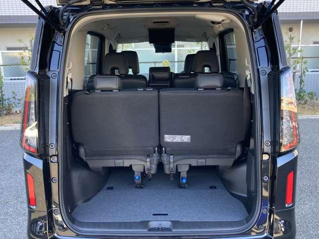 セレナ ハイウェイスターV『日産神奈川新車店舗での、展示車でした』 走行151キロ(禁煙車) プロパイロット セレナ純正カーナビ アラウンドビューモニター ETC2.0 ドラレコ メーカー新車保証継承 『年末年始のご案内 12月27日から新年3日まで休業いたします』(21枚目)