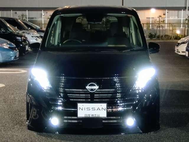 セレナ ハイウェイスターV『日産神奈川新車店舗での、展示車でした』 走行151キロ(禁煙車) プロパイロット セレナ純正カーナビ アラウンドビューモニター ETC2.0 ドラレコ メーカー新車保証継承 『年末年始のご案内 12月27日から新年3日まで休業いたします』(55枚目)