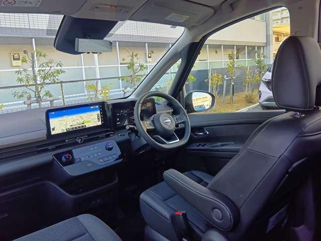 セレナ ハイウェイスターV『日産神奈川新車店舗での、展示車でした』 走行151キロ(禁煙車) プロパイロット セレナ純正カーナビ アラウンドビューモニター ETC2.0 ドラレコ メーカー新車保証継承 『年末年始のご案内 12月27日から新年3日まで休業いたします』(69枚目)