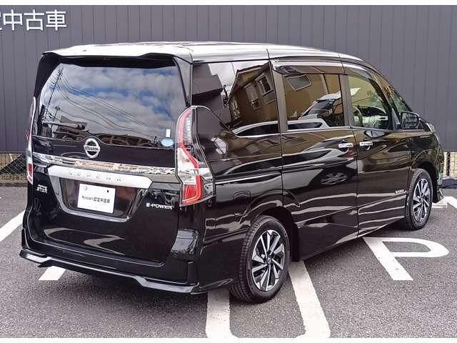 セレナ ｅパワー　ハイウェイスターＶ　１オーナー弊社ユーザー様下取車　プロパイロット　後席モニター　ブルーレイ再生カーナビ　アラウンドビューモニター　ＥＴＣ２．０　ドラレコ　両側オートスライドドア　ＬＥＤ　『年末年始のご案内　１２月２７日から新年３日まで休業いたします』（12枚目）