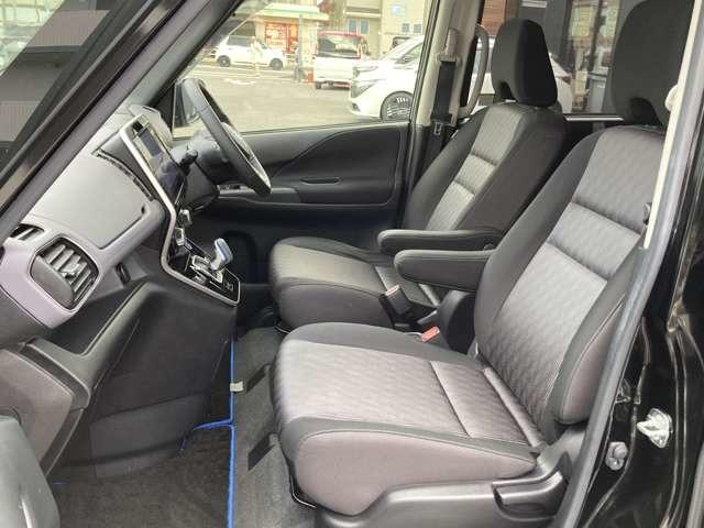 セレナ ｅパワー　ハイウェイスターＶ　１オーナー弊社ユーザー様下取車　プロパイロット　後席モニター　ブルーレイ再生カーナビ　アラウンドビューモニター　ＥＴＣ２．０　ドラレコ　両側オートスライドドア　ＬＥＤ　『年末年始のご案内　１２月２７日から新年３日まで休業いたします』（18枚目）