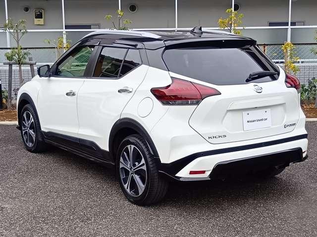 キックス Ｘ　パール白／黒ツートン　１オーナー弊社ユーザー様お下取車　プロパイロット　シートヒーター　ＤＶＤ再生カーナビ　アラウンドビューモニター　ＥＴＣ２．０　後方撮影用カメラ付きドラレコ　車検整備付き　『年末年始のご案内　１２月２７日から新年３日まで休業いたします』（35枚目）