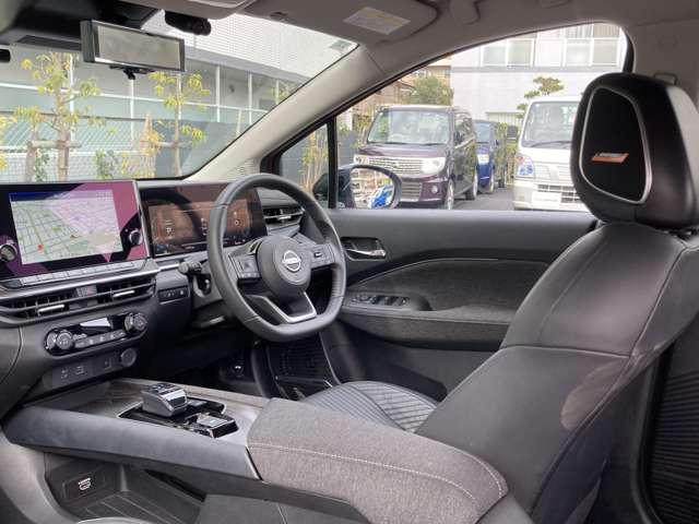 オーラ Ｇ　レザーエディション２ＷＤ（ＭＣ後モデル）日産神奈川試乗車　禁煙車　ＢＯＳＥ　プロパイロット　カーナビ　アラウンドビューモニター　ＥＴＣ２．０　車内撮影用カメラ付ドラレコ　メーカー新車保証継承　『年末年始のご案内　１２月２７日から新年３日まで休業いたします』（6枚目）