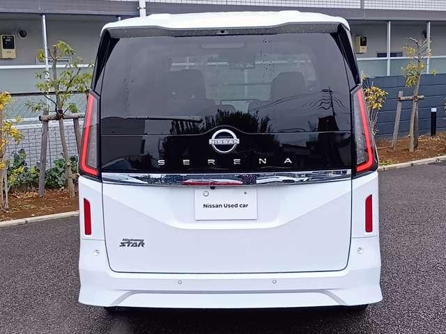 セレナ ハイウェイスターＶ　走行７２６キロ　日産神奈川新車店舗展示車　禁煙車　後席モニター　セレナ純正カーナビ　アラウンドビューモニター　ＥＴＣ２．０　後方撮影用カメラ付きドラレコ　メーカー新車保証継承　『年末年始のご案内　１２月２７日から新年３日まで休業いたします』（17枚目）