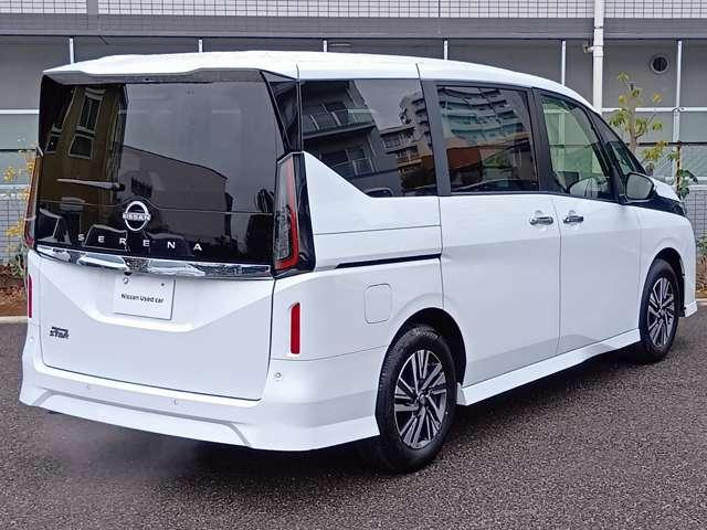 セレナ ハイウェイスターＶ　走行７２６キロ　日産神奈川新車店舗展示車　禁煙車　後席モニター　セレナ純正カーナビ　アラウンドビューモニター　ＥＴＣ２．０　後方撮影用カメラ付きドラレコ　メーカー新車保証継承　『年末年始のご案内　１２月２７日から新年３日まで休業いたします』（25枚目）