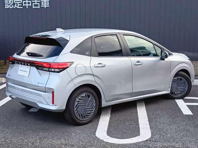 ノート Ｘ　２ＷＤ（ＭＣ後モデル）　走行５０６１キロ日産神奈川社有車　禁煙車　ＬＥＤライト　日産純正カーナビ　アラウンドビューモニター　ＥＴＣ２．０　車内撮影用カメラ付きドラレコ　メーカー新車保証継承　『年末年始のご案内　１２月２７日から新年３日まで休業いたします』（2枚目）