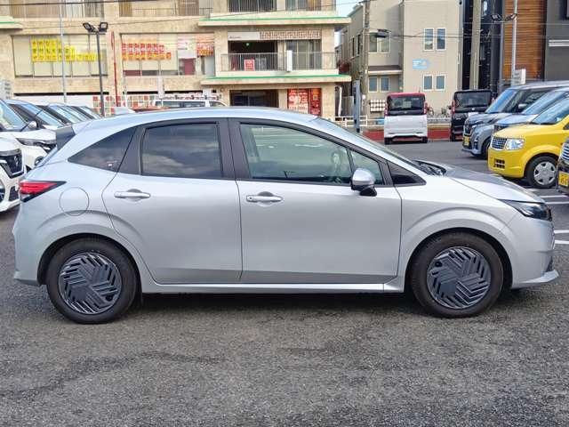 ノート Ｘ　２ＷＤ（ＭＣ後モデル）　走行５０６１キロ日産神奈川社有車　禁煙車　ＬＥＤライト　日産純正カーナビ　アラウンドビューモニター　ＥＴＣ２．０　車内撮影用カメラ付きドラレコ　メーカー新車保証継承　『年末年始のご案内　１２月２７日から新年３日まで休業いたします』（17枚目）