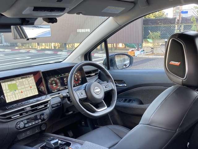 オーラ Ｇ　９０周年記念車　２ＷＤ　走行／８６７８キロ　弊社元社有車　禁煙車　ＢＯＳＥ　プロパイロット　カーナビ　アラウンドビューモニター　ＥＴＣ２．０　車内撮影用カメラ付きドラレコ　前席シートヒーター　◇４日より営業中　（火／水曜休※但し６日火曜営業　８日木曜休業）（6枚目）