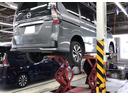 【納車前点検整備】 法定12ヶ月(車検整備付きは24ヶ月)点検整備相当+エンジンオイル&オイルフィルター交換※やブレーキ周りなどの点検整備を行い、整備記録簿にてご案内いたします(※電気自動車を除く)。