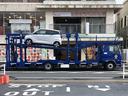 『日本全国登録ご納車承ります』ご納車方法として当店での受渡し、遠方のお客さまへは弊社指定陸送会社による納車(※一部離島を除く)も承っております〈お見積り時登録納車費用(陸送日数)をご提案いたします〉。